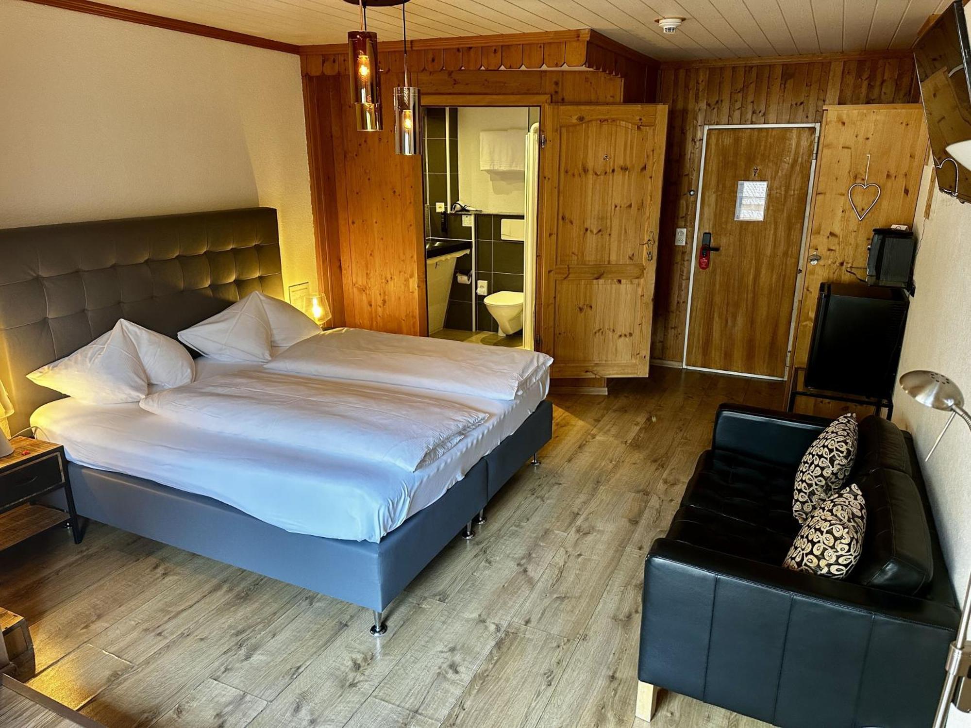 Chalet Hotel Adler Ag Kandersteg Zewnętrze zdjęcie